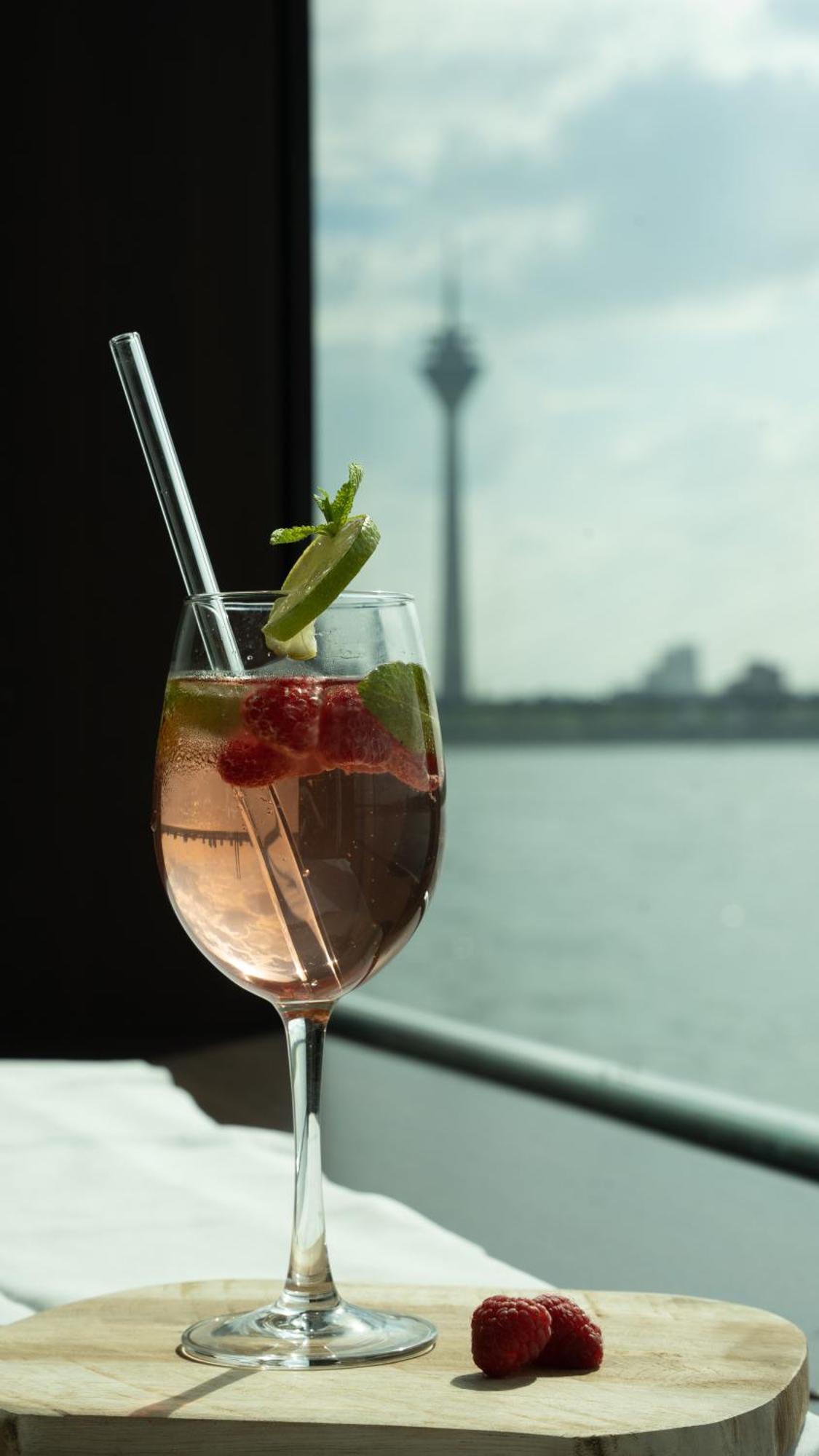 Viva Riverside Altstadt Duesseldorf Eksteriør billede